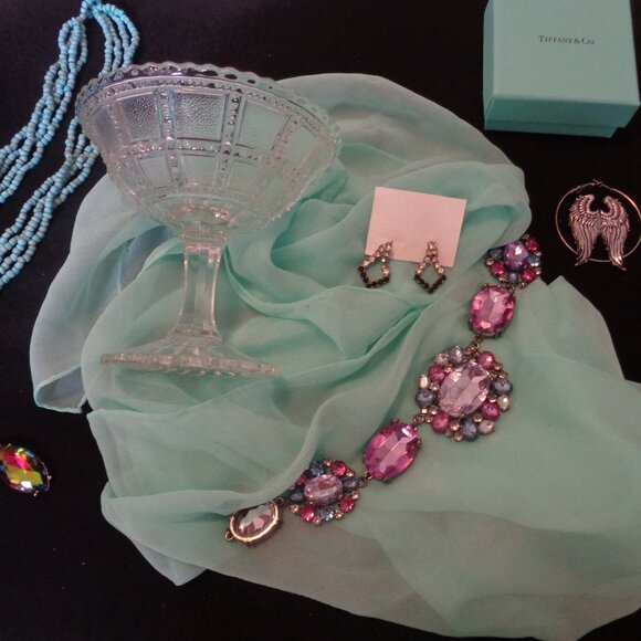 TIFFENY BLUE BOX BLUE MULTI BEAD BROKEN BLINGS WINGS EARING OLD GOBLET RHINE LOT - Picture 4 of 9